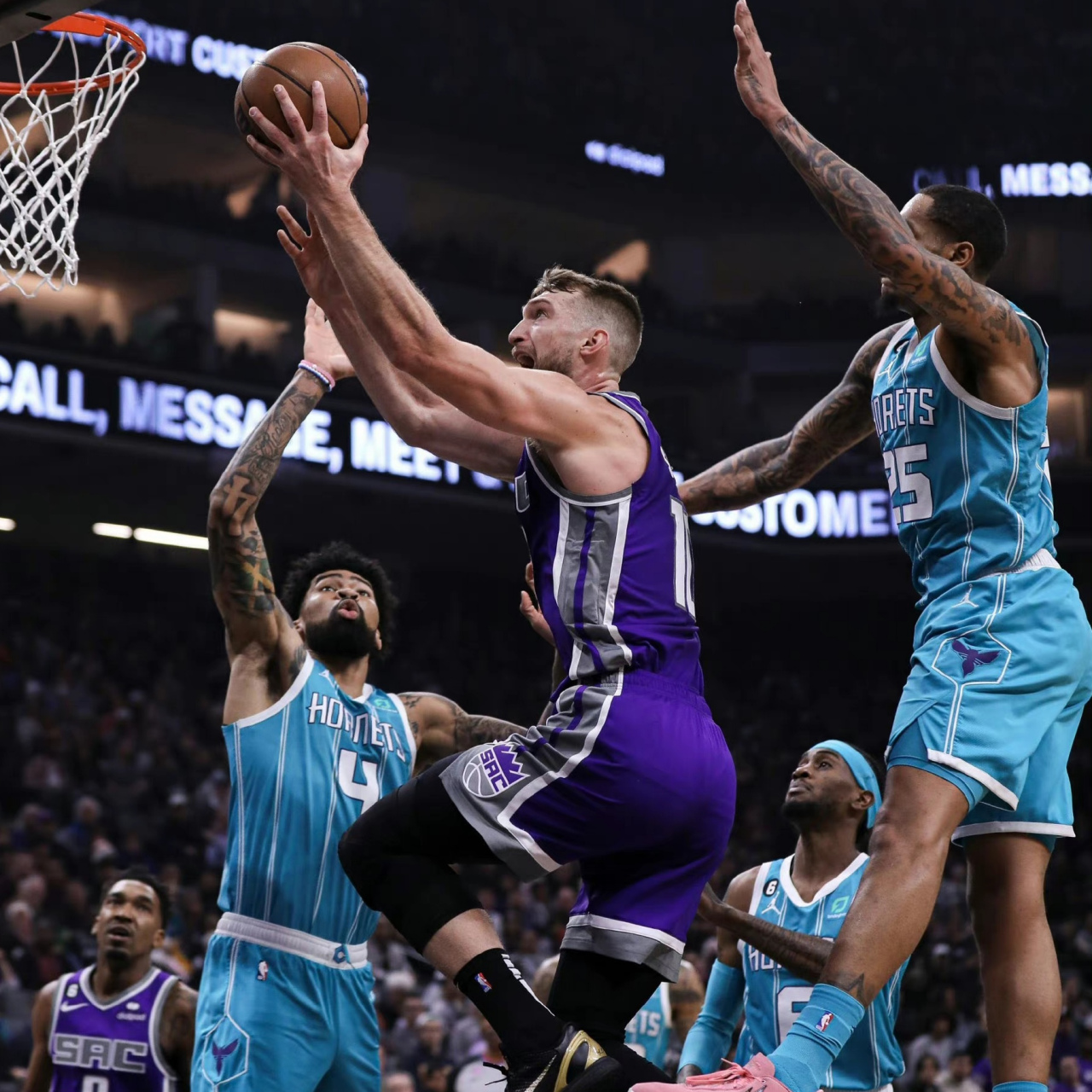 开云体育-萨克拉门托国王发布备战花絮，国际比赛日防线松动，NBA季后赛任务艰巨，资深球员宣示担当的简单介绍